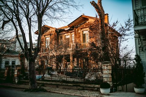 Какие плюсы и минусы дома из клееного бруса нужно учесть до начала