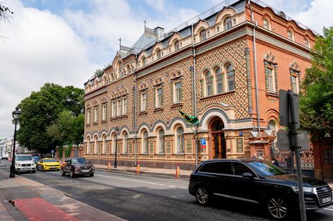Чем дом-памятник отличается от обычного новостройка при перепланировке?