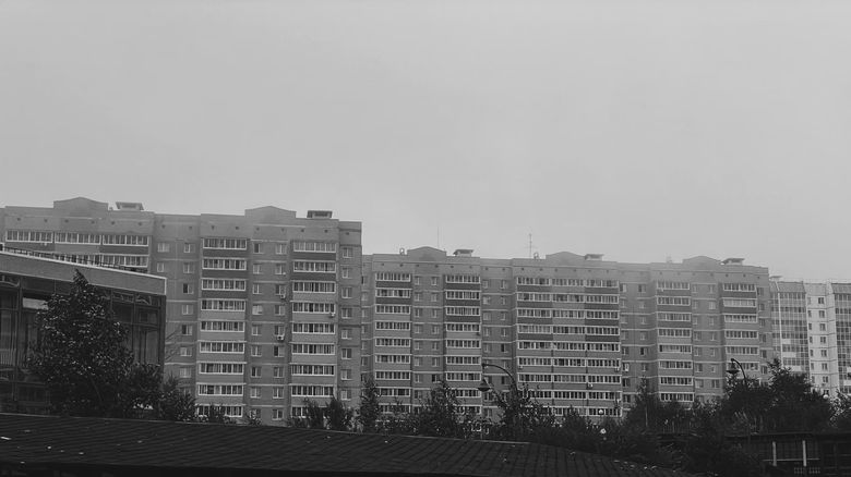 Какие нормы отступов и противопожарных разрывов действуют для бань и гостевых домов?